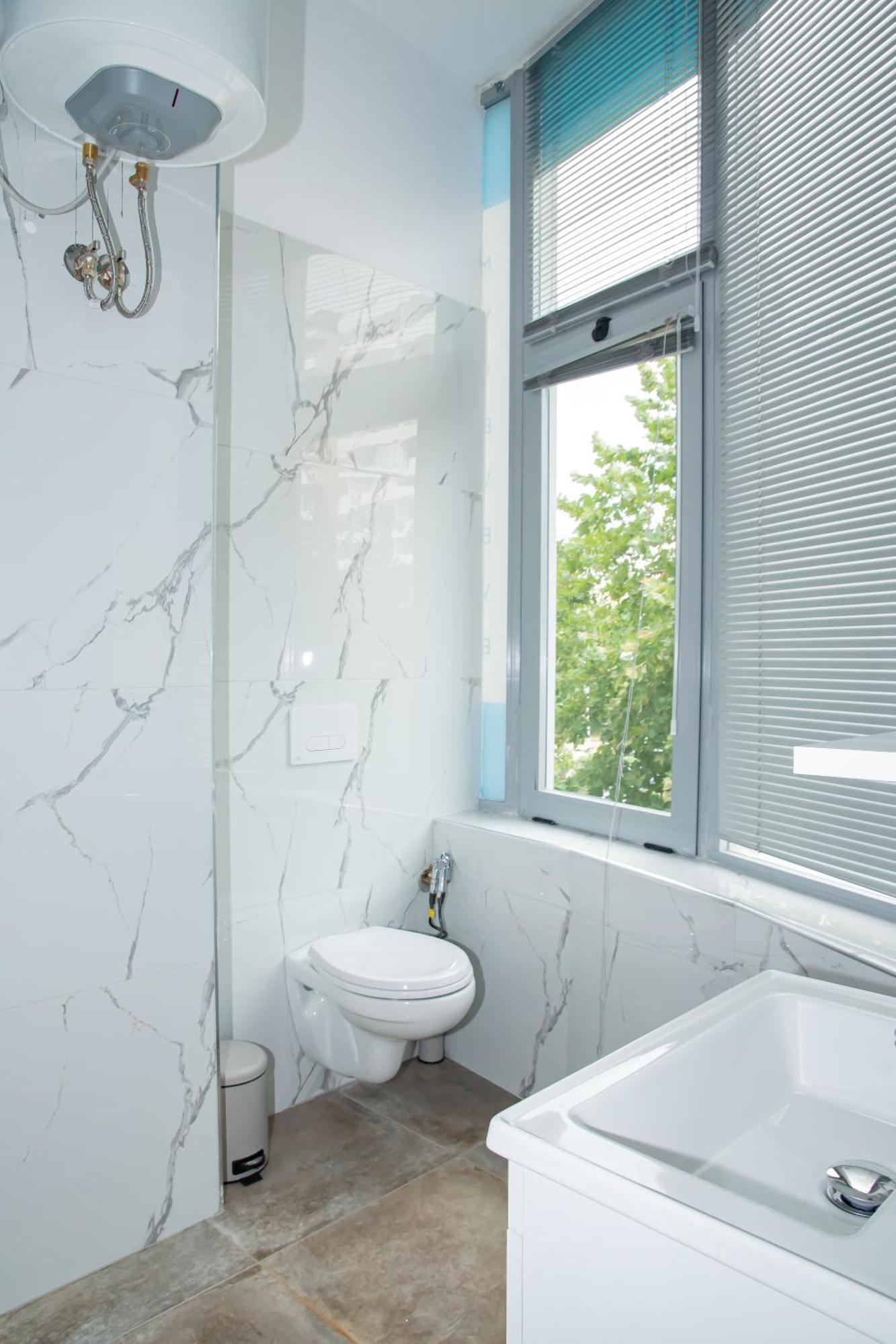 Alv Rent Rooms Vlorë Buitenkant foto